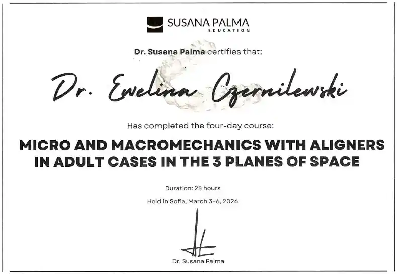 Susana Palma Invisalign Dr Ewelina Czernilewska